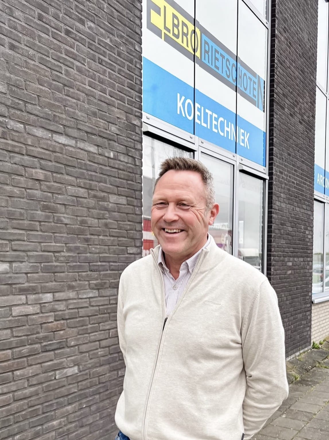 Raymond, Commercieel manager