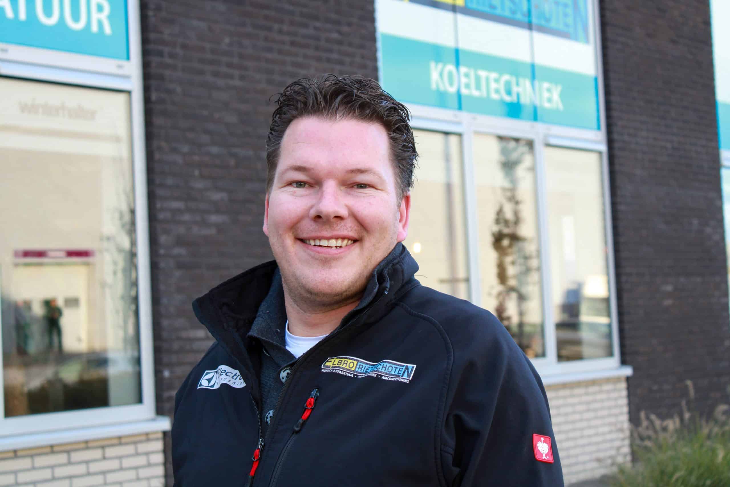 Stephan, Financieel directeur